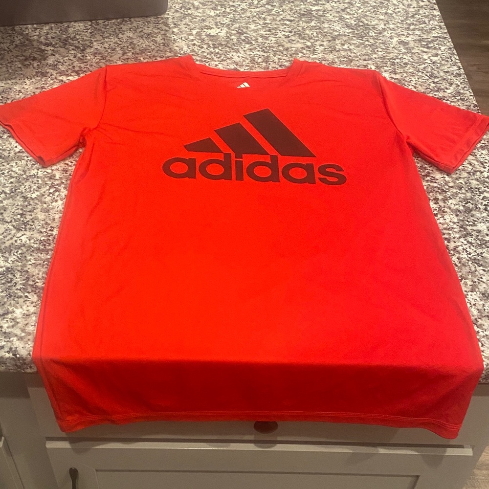Adidas Short Sleeve Logo shirt